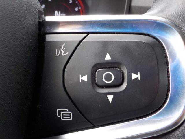 VOLVO XC40 usata, con Climatizzatore automatico, 2 zone