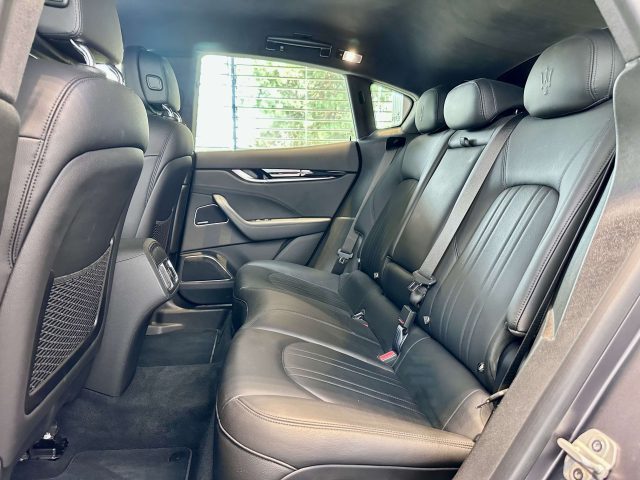 MASERATI Levante usata, con Fendinebbia