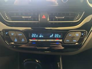 TOYOTA C-HR usata, con Volante in pelle