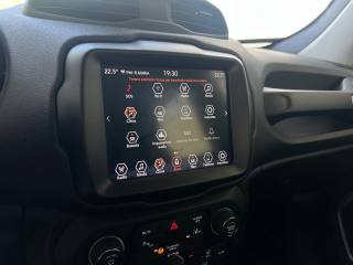 JEEP Renegade usata, con USB