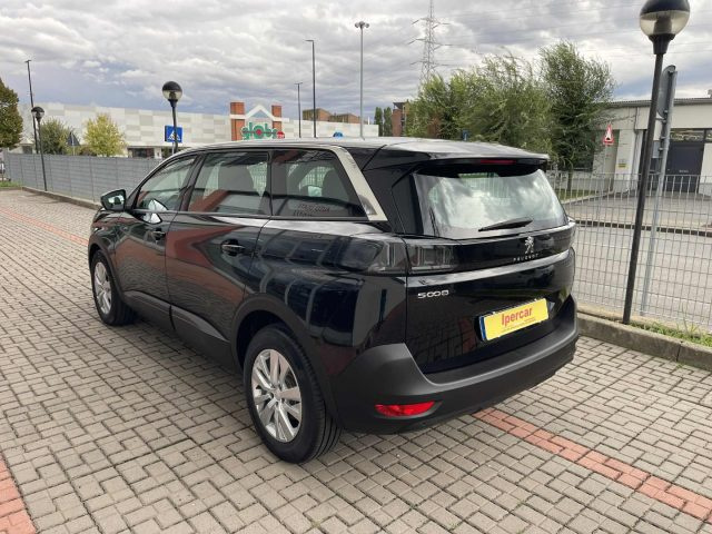 PEUGEOT 5008 usata, con Autoradio