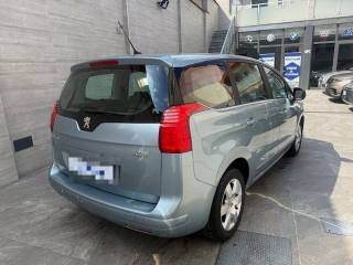 PEUGEOT 5008 usata, con Airbag Passeggero