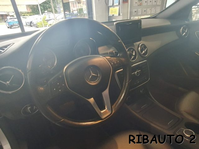 MERCEDES-BENZ GLA 220 usata, con Volante in pelle