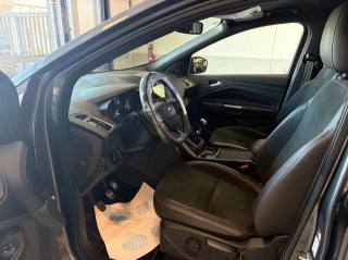 FORD Kuga usata, con Autoradio