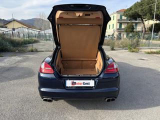 PORSCHE Panamera usata, con MP3