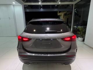 MERCEDES-BENZ GLA 200 usata, con Fari LED