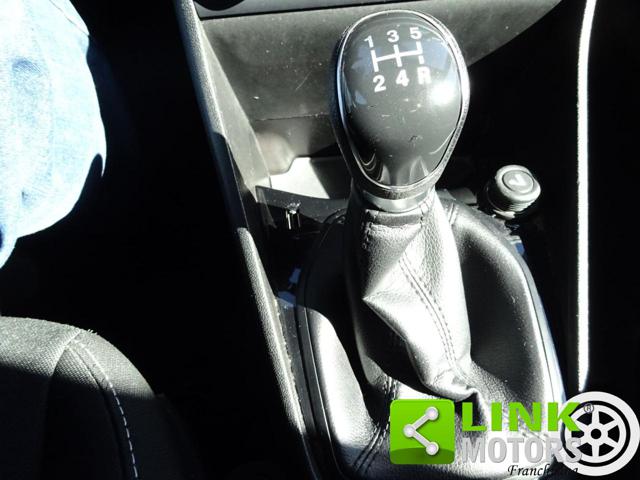 FORD Fiesta usata, con Specchietti laterali elettrici