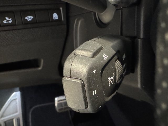 PEUGEOT 3008 usata, con Portellone posteriore elettrico