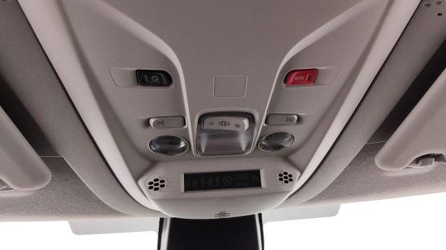 PEUGEOT Rifter usata, con Bluetooth