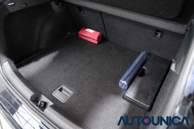 VOLKSWAGEN Taigo usata 59