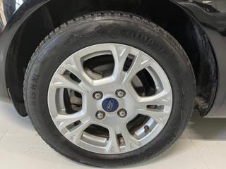 FORD Fiesta usata, con Bluetooth