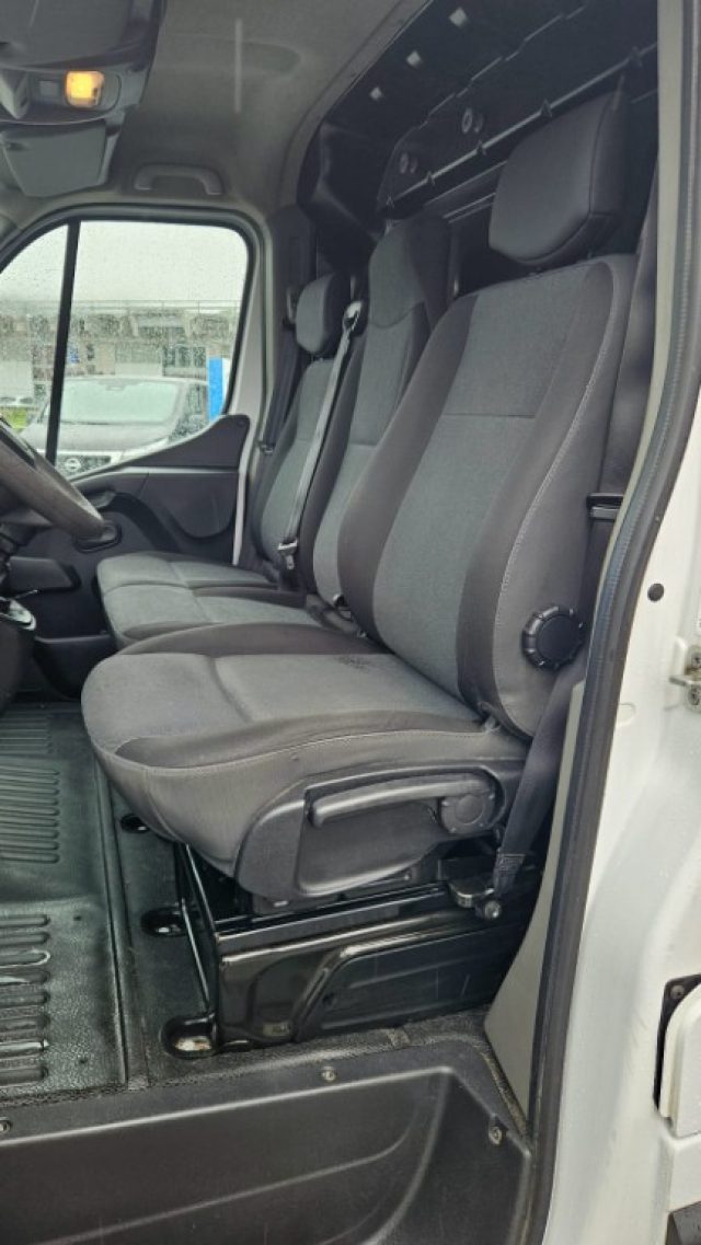 NISSAN NV400 usata 13
