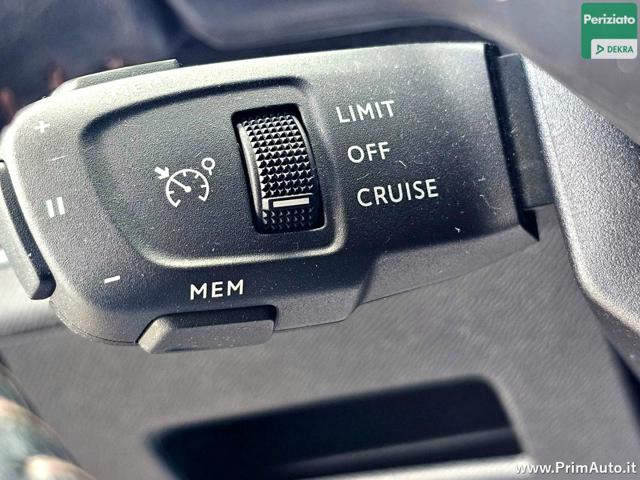 PEUGEOT 3008 usata, con Volante in pelle
