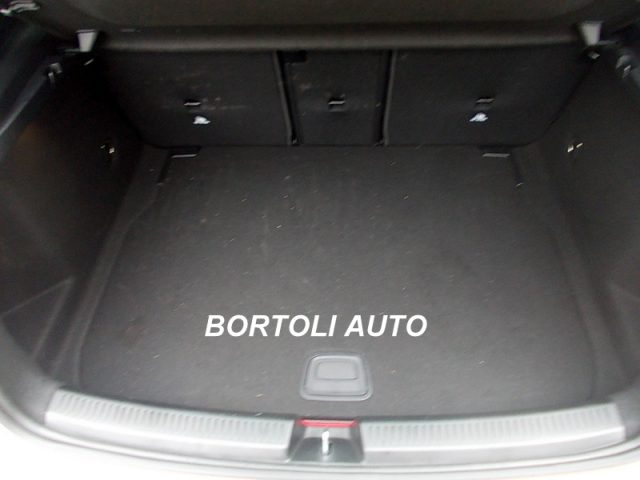 MERCEDES-BENZ A 180 usata, con Controllo automatico clima