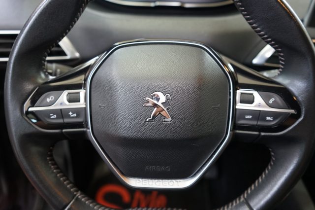 PEUGEOT 3008 usata, con Controllo vocale