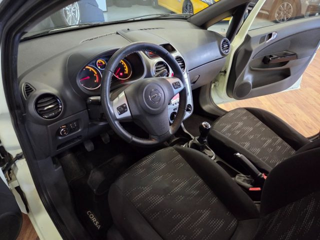 OPEL Corsa usata, con ESP