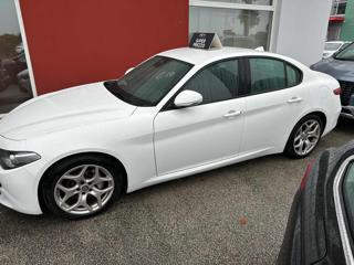 ALFA ROMEO Giulia usata, con Airbag