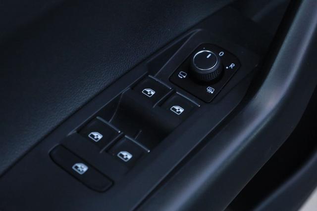 VOLKSWAGEN Taigo usata, con Fari Xenon