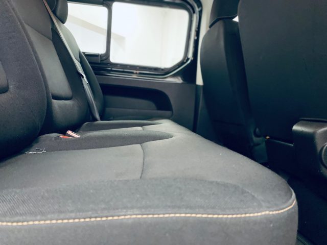 RENAULT Trafic usata 13