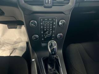 VOLVO V40 Cross Country usata, con Climatizzatore