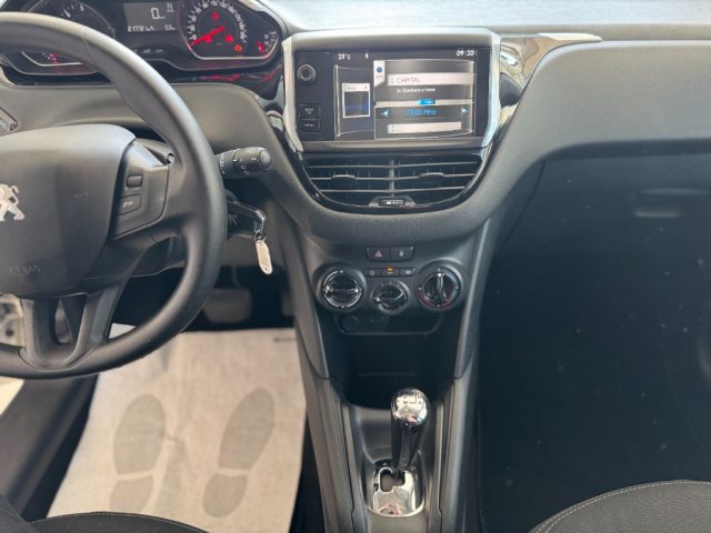 PEUGEOT 208 usata, con USB