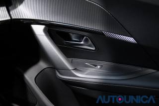 PEUGEOT 2008 usata, con Sensori di parcheggio anteriori