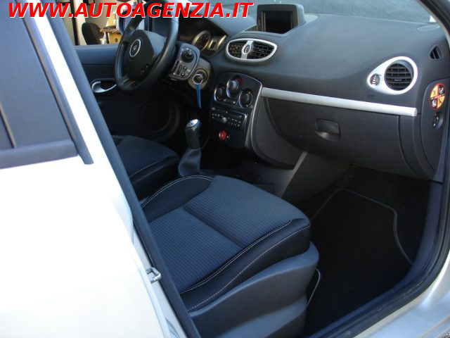 RENAULT Clio usata 9