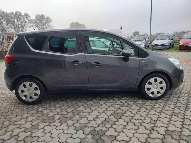 OPEL Meriva usata, con Autoradio