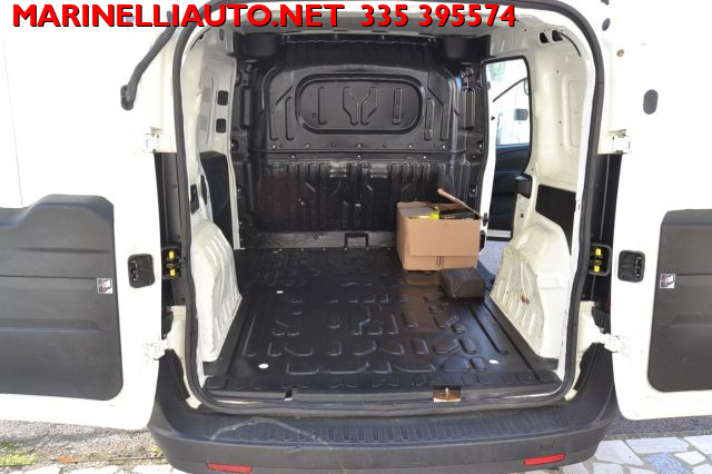 OPEL Combo usata 19