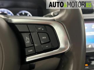 JAGUAR XE usata, con Regolazione elettrica sedili