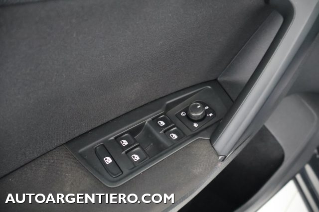 VOLKSWAGEN Tiguan usata, con Bracciolo