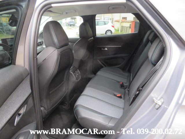 PEUGEOT 3008 usata, con Sedile posteriore sdoppiato