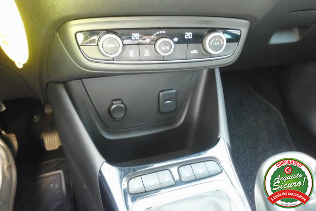 OPEL Crossland usata, con Volante in pelle