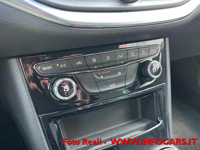 OPEL Astra usata, con USB