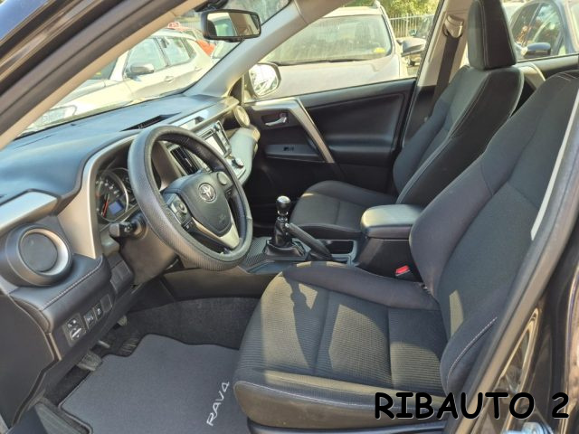 TOYOTA RAV 4 usata, con Airbag laterali