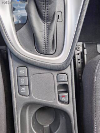 TOYOTA Yaris usata, con Bracciolo