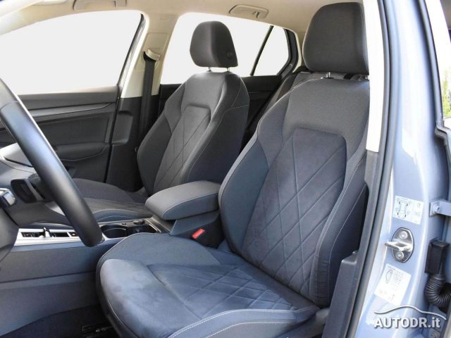 VOLKSWAGEN Golf usata, con Fari LED