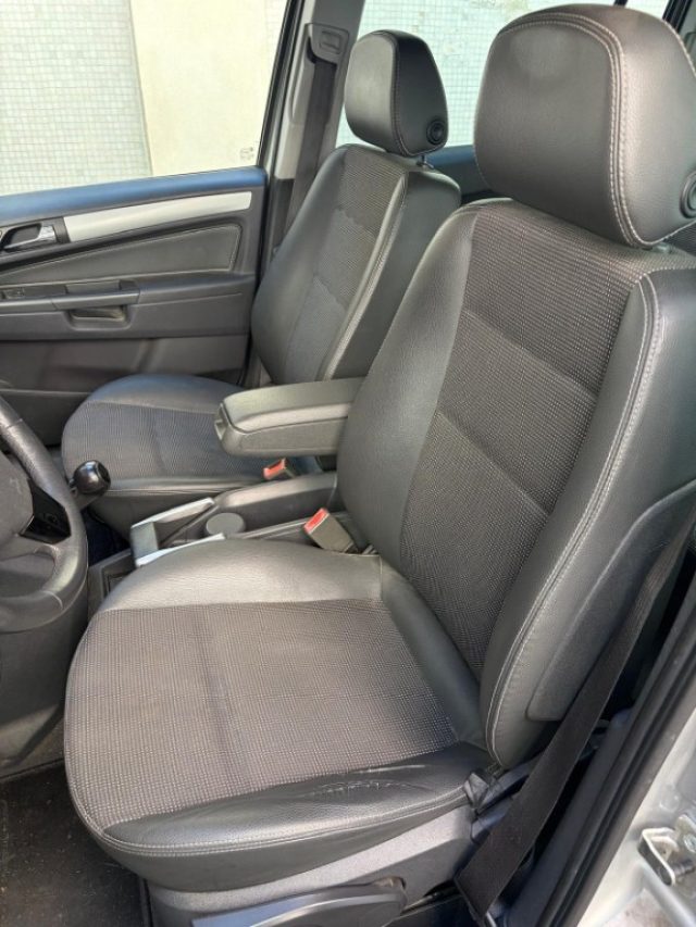 OPEL Zafira usata, con Climatizzatore