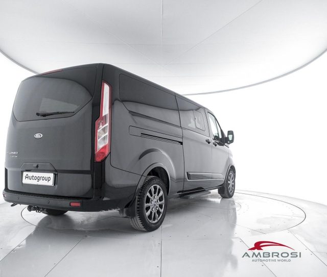 FORD Tourneo Custom usata 2