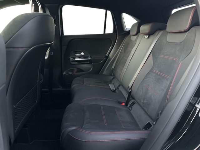MERCEDES-BENZ GLA 200 usata, con Sedili riscaldati