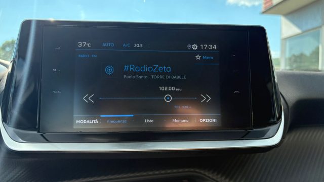PEUGEOT 2008 usata, con Fari LED