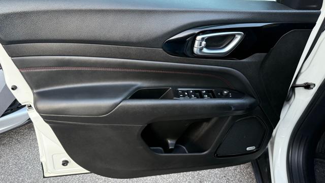 JEEP Compass usata, con Park Distance Control