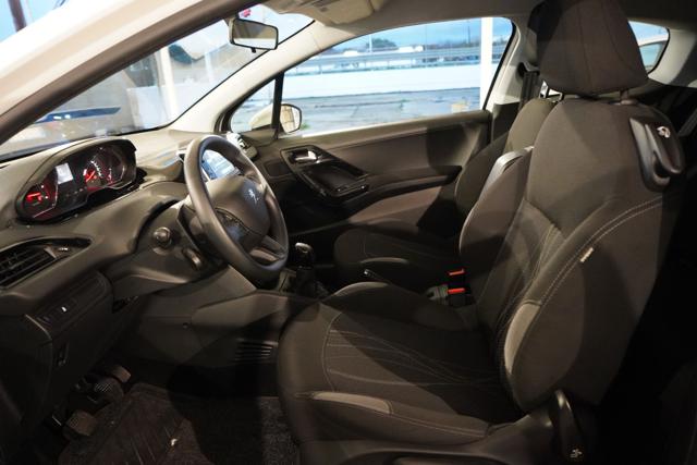 PEUGEOT 208 usata, con Sedile posteriore sdoppiato