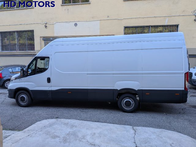 IVECO Daily usata, con Autoradio