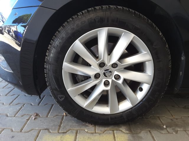 SKODA Superb usata, con Airbag Passeggero