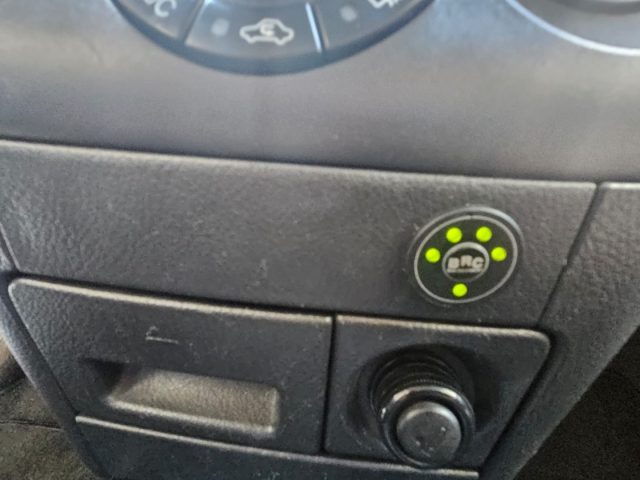 CHEVROLET Aveo usata, con Controllo automatico clima
