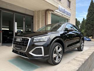 AUDI Q2 30 TDI S tronic Admired Advanced COCKPIT
