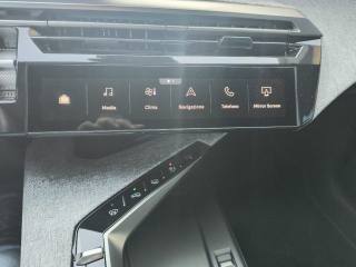 PEUGEOT 3008 usata, con Sensori di parcheggio posteriori