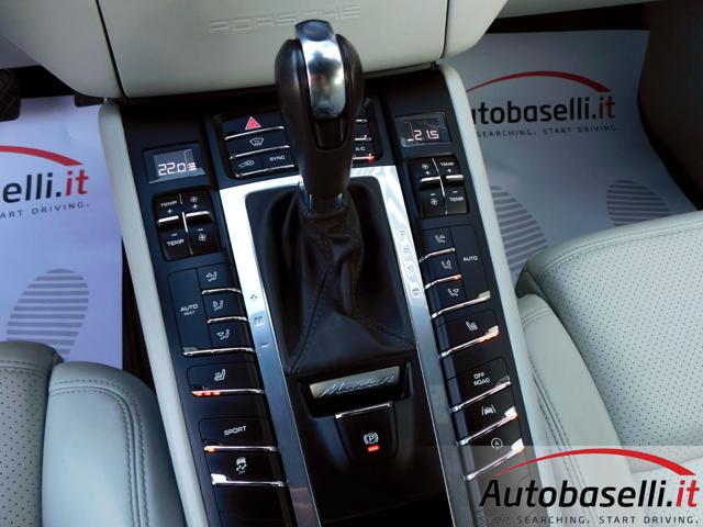 PORSCHE Macan usata, con Airbag testa