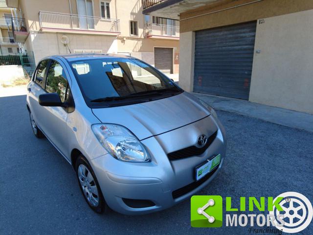TOYOTA Yaris usata 13